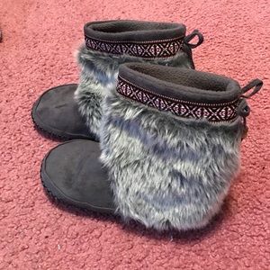 Tribal Inspired Slippers 💜💜💜