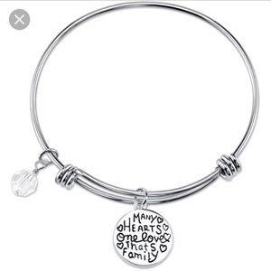 👨‍👩‍👧‍👦NWOT Stainless Steel Family Bracelet