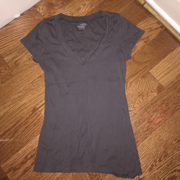 Grey v-neck tee