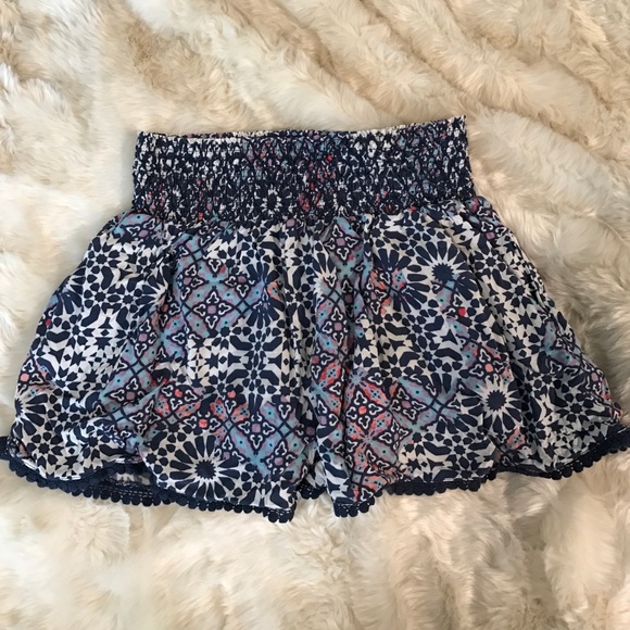 Aeropostale super stretchy bohemian flowy shorts