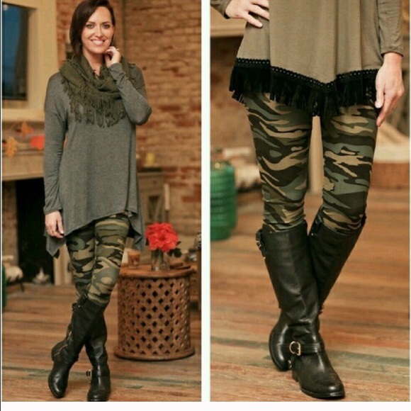 Last pair!!! infinity raine camo legging one size