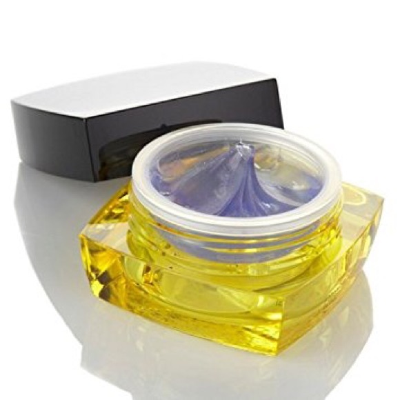 Signature Club A • Wrinkle Eradicator