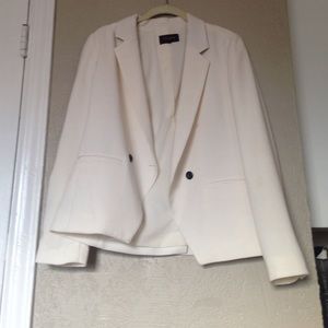 Madewell-Buckley tailors White blazer