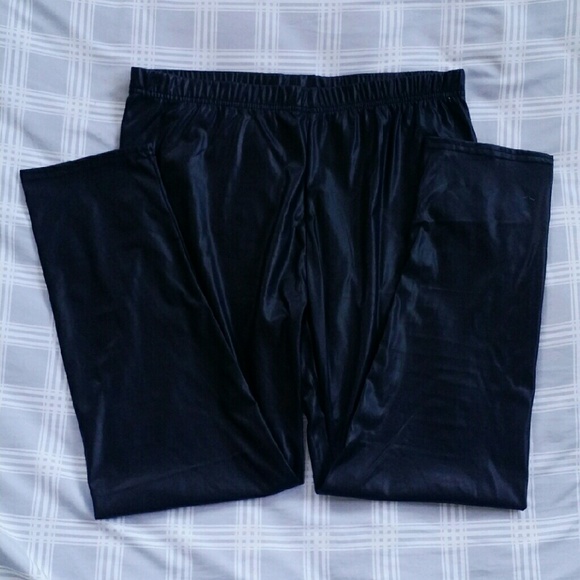 Black Vynil-Look Leggings