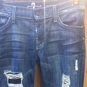 Beautiful ripped skinny jeans!