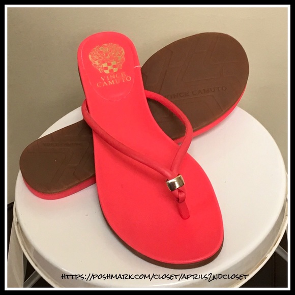 ❗1-HOUR SALE❗VINCE CAMUTO SANDALS Patent Flats - Picture 5 of 8