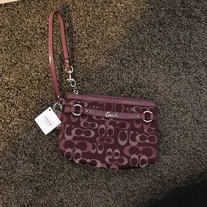 Maroon coach clutch