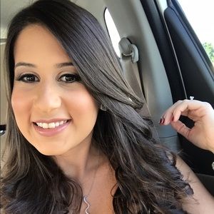 Meet your Posher, Gabriela