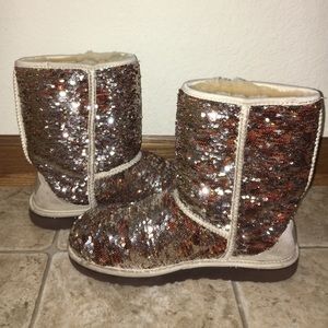 Sequin UGGS