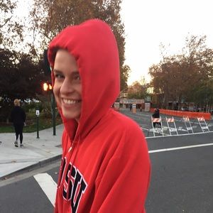 Meet your Posher, Jillian