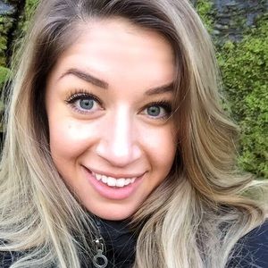 Meet your Posher, Eleni