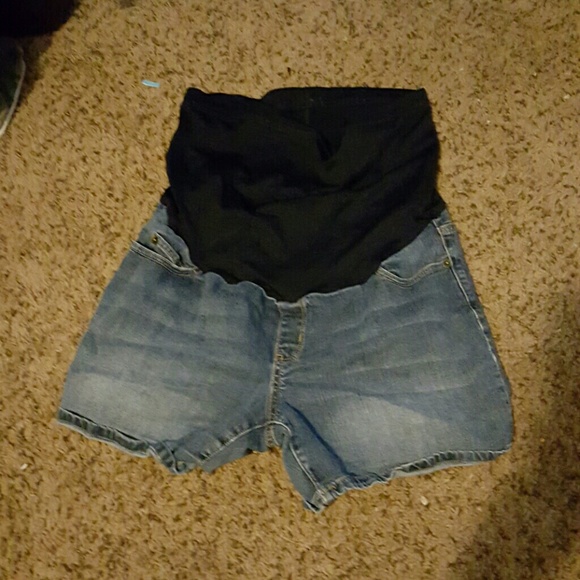 Maternity shorts - Picture 1 of 1