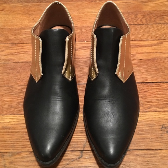Loafers (Gold & Black)