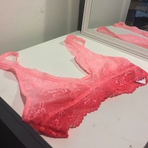 BRAND NEW pink lace bralett