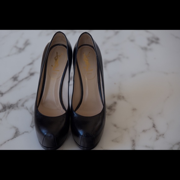 YSL Saint Laurent Tribute Platform Black Pumps