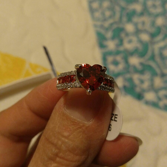 🌾Red Heart Silver Ring🌾 - Picture 4 of 4