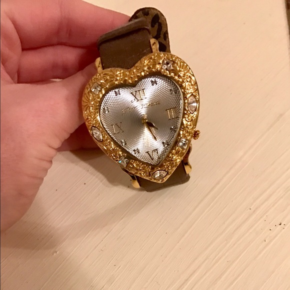 Betsey Johnson Watch - Picture 2 of 4