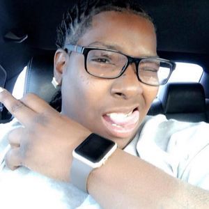 Meet your Posher, Kenisha