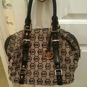 Vintage MK handbag w/leather black handles