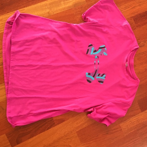 Pink under armour tee