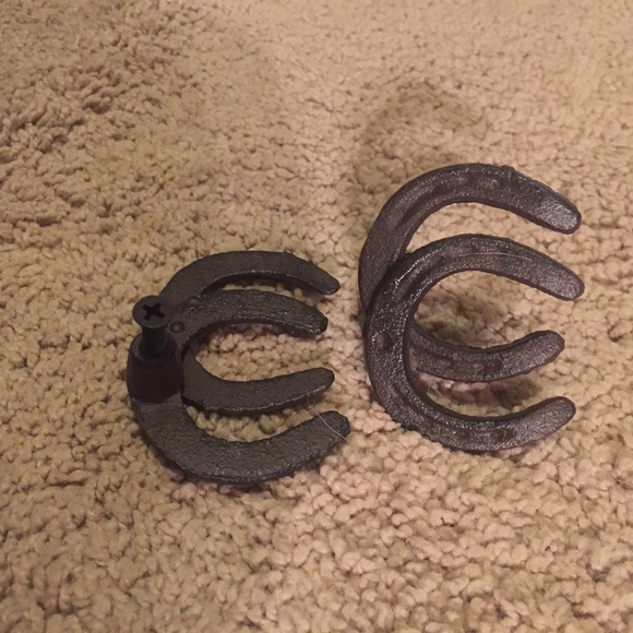 Horseshoe knobs - Picture 2 of 2