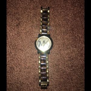 Michael Kors (MK CHEETAH PRINT WATCH)