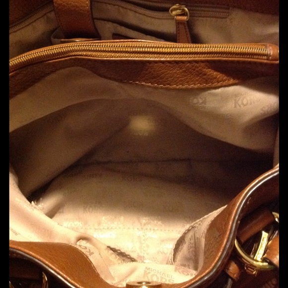 Purse - Picture 3 of 4