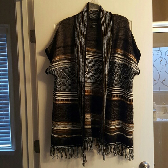 Printed shawl/knitted cardigan