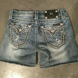 Junior's Miss Me Shorts size 26