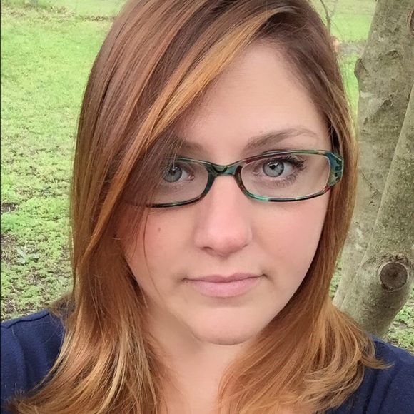 Meet your Posher, Tracie - Picture 1 of 1