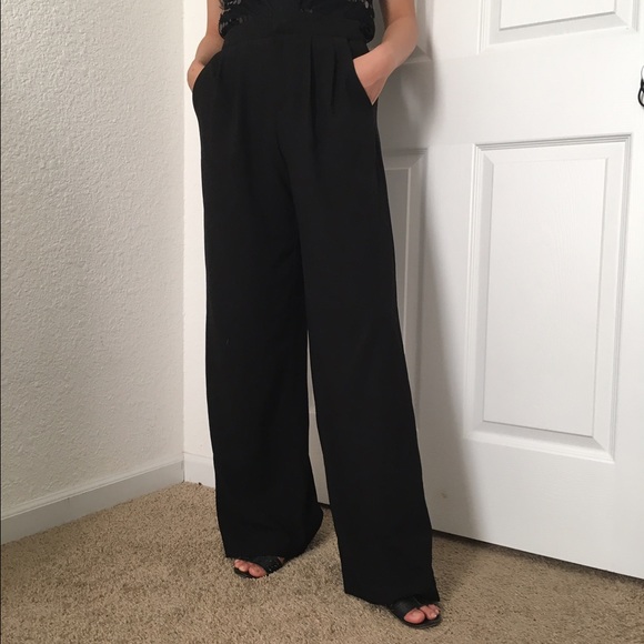 High waisted black wide legs pants