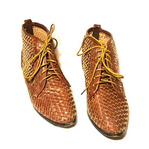 Woven lace up boots