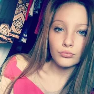 Meet your Posher, Michaela