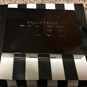 Urban Decay Vice Lip Palette