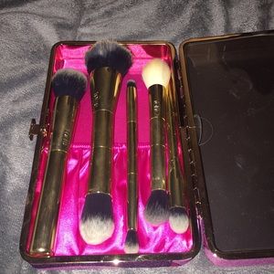Tarte Makeup Brushes in Case