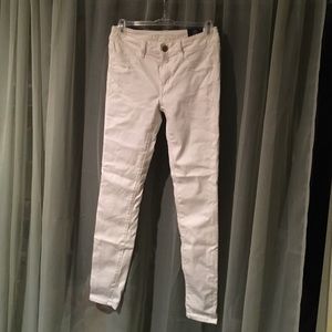 White Jegging size 4 NWT