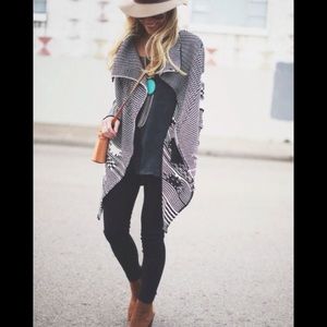 Cozy black and white Cardigan