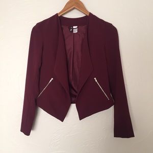 H & M cropped burgundy blazer