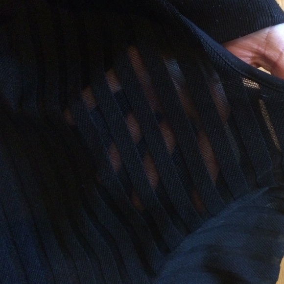 Black & Sheer Striped Crop Tee - Picture 4 of 4