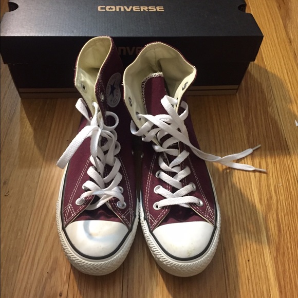 New!!! Burgundy high top converse 9 worn once!