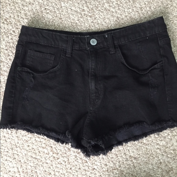 MOSSIMO BLACK HIGH WAISTED SHORTS