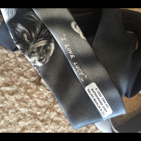 I love Lucy classic novelty tie - Picture 3 of 4