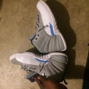 Wolf grey 12s