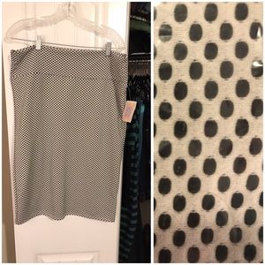 Black & white mesh pencil LLR 2xl Cassie skirt