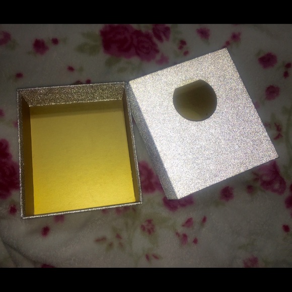BareMinerals Silver Sparkle Box 20th Anniversary - Picture 3 of 3