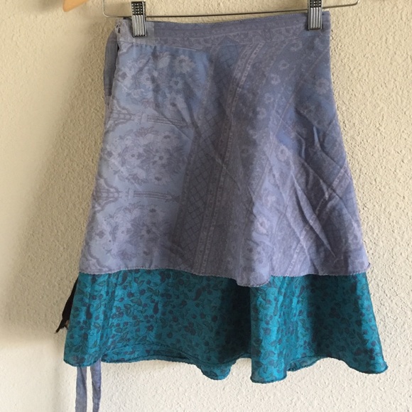 Reversible wrap skirt