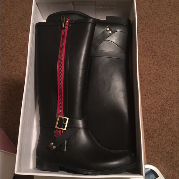 Women's STEVE MADDEN rain boots size 9