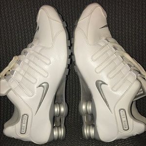 Nike Shox Women's sz 8.5