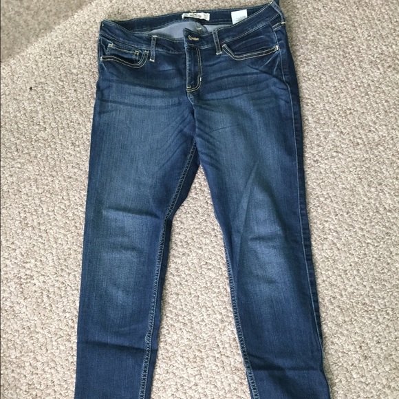 HOLLISTER SUPER SKINNY JEANS
