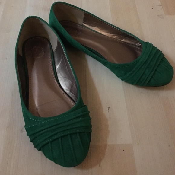 Green flats - Picture 2 of 3